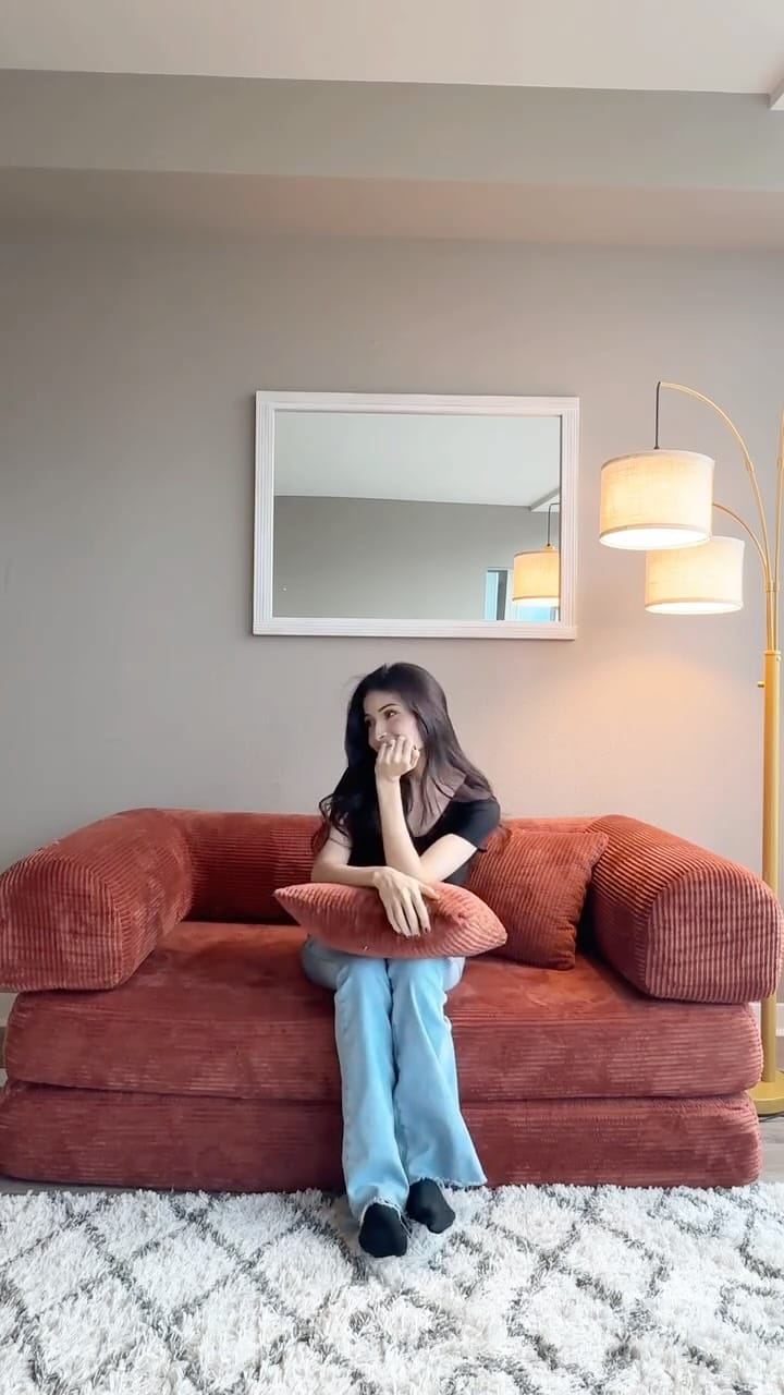 Post 3 by Paola Santos on Instagram (video)