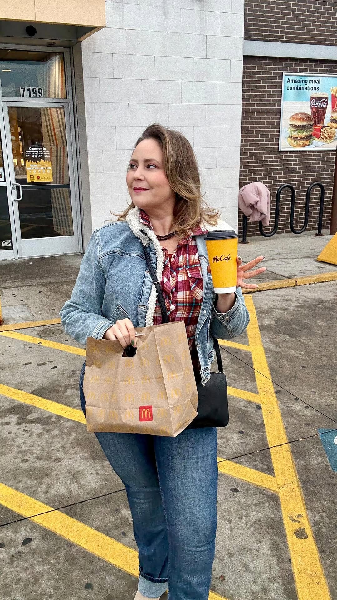 Post 2 by Laura Muller | Food & Lifestyle Hispanic Creator (Chicago) on Instagram (video)