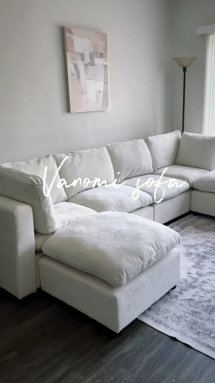 Post 10 by Khrystyna Polek UGC Creator | Fashion and Homedecor Influencer on Instagram (video)