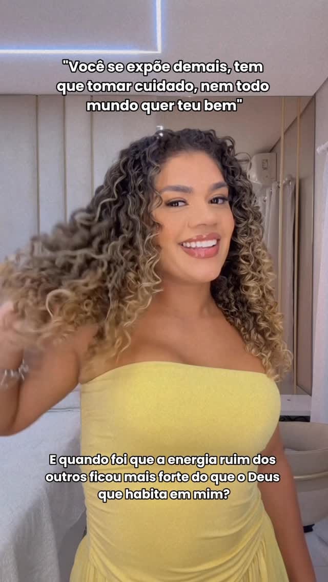 Post 4 by Maria Elane🦁 on Instagram (video)