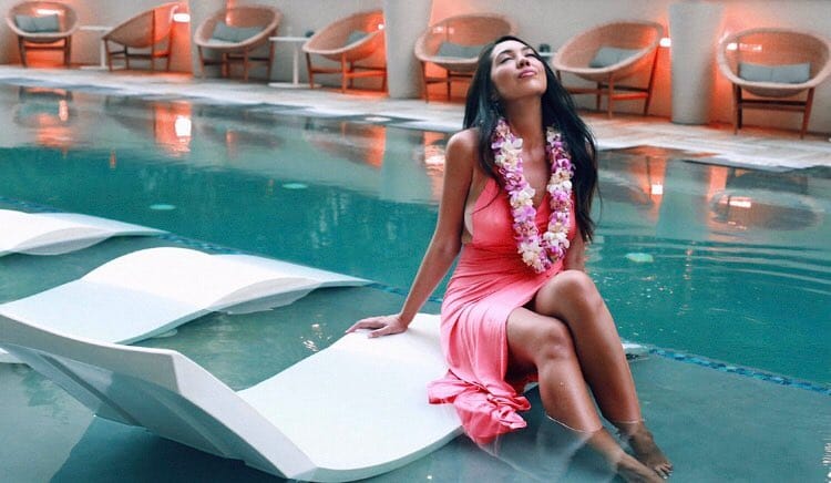 Post 10 by Annie Alvarez on Instagram (image)