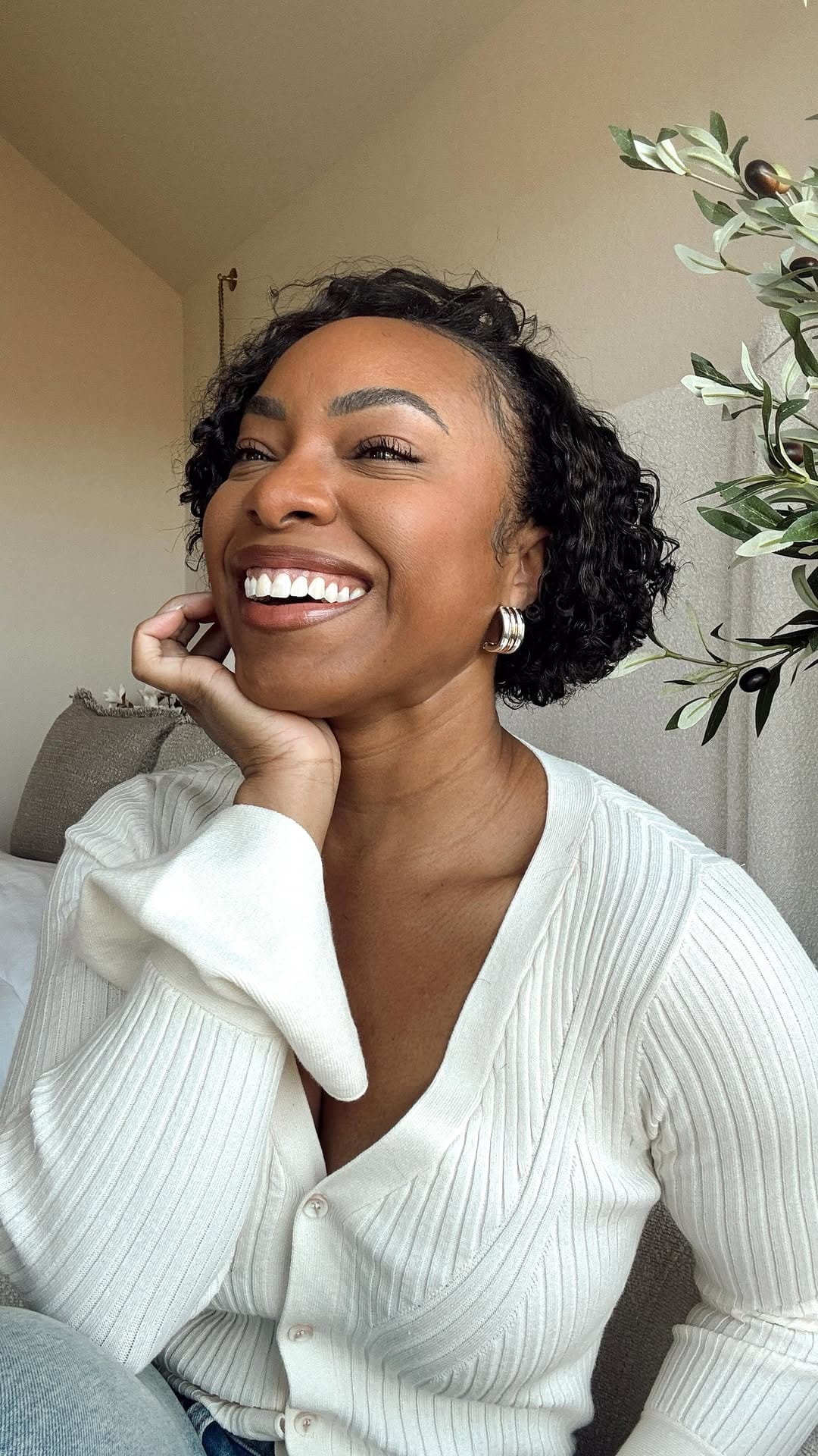Post 6 by Alisha | Lifestyle & Beauty on Instagram (video)