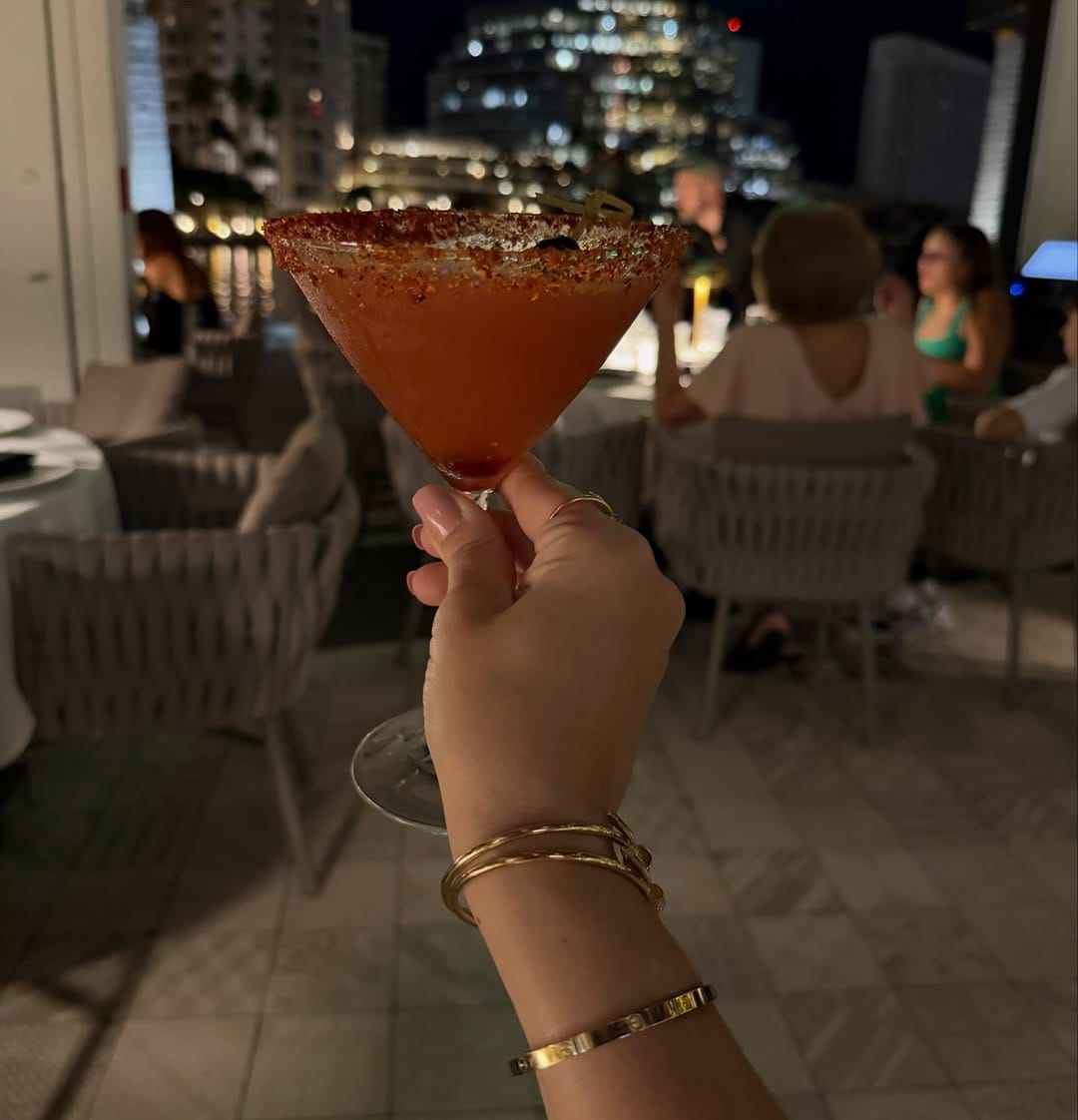 Post 9 by Paola Perez on Instagram (carousel)