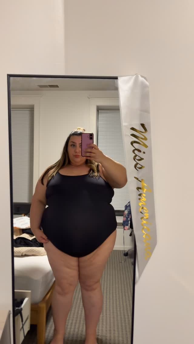 Post 8 by 🎀Layla May🎀 on Instagram (video)