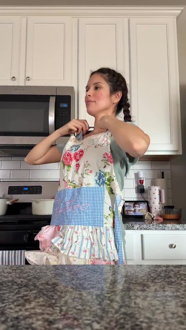 Post 7 by Lizzy Arredondo on Instagram (video)