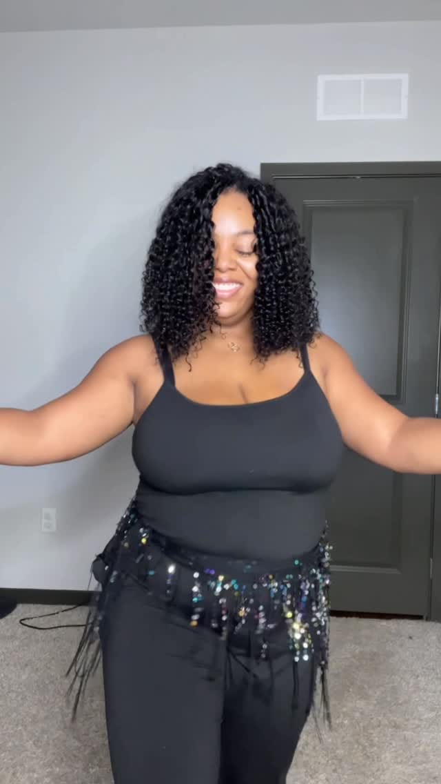 Post 7 by Tay Zavala Raqs on Instagram (video)