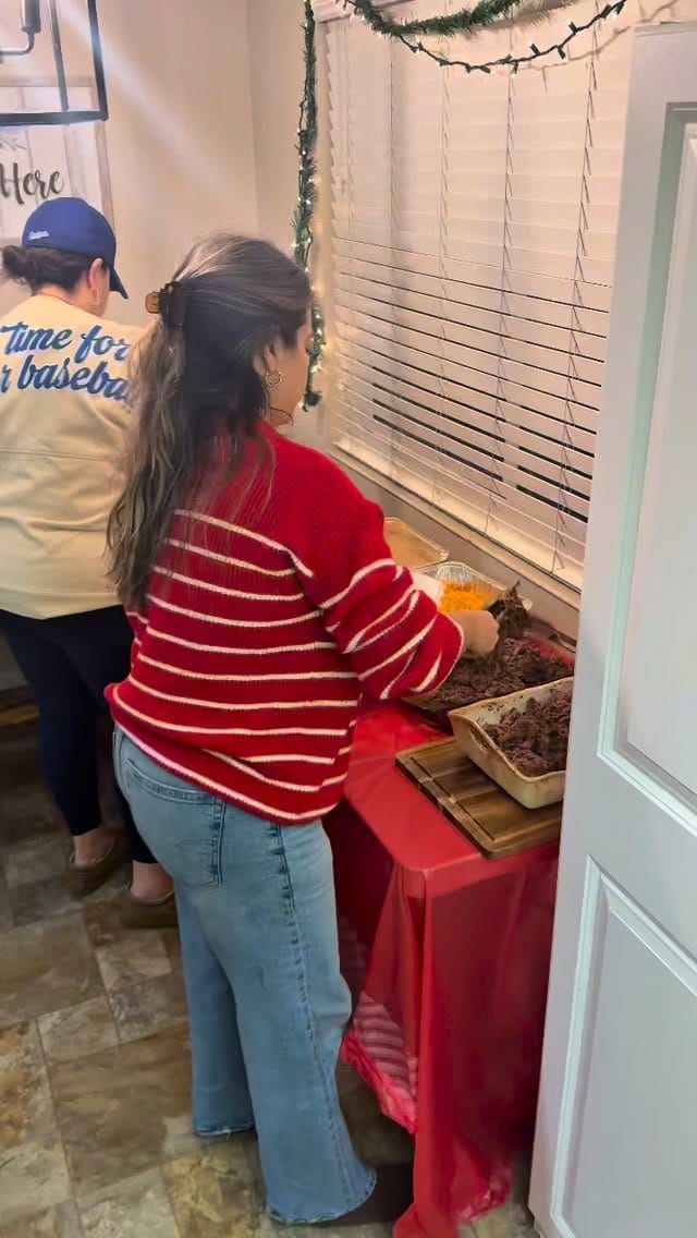 Post 8 by Arielle on Instagram (video)