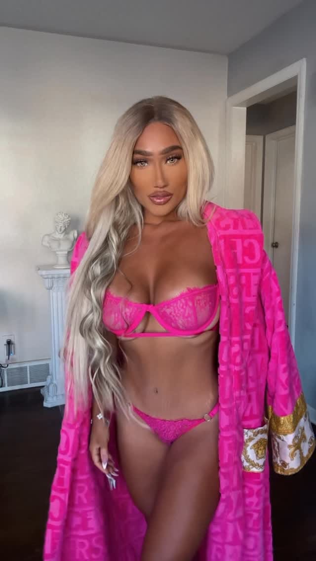 Post 9 by Kassandra Hernandez on Instagram (video)