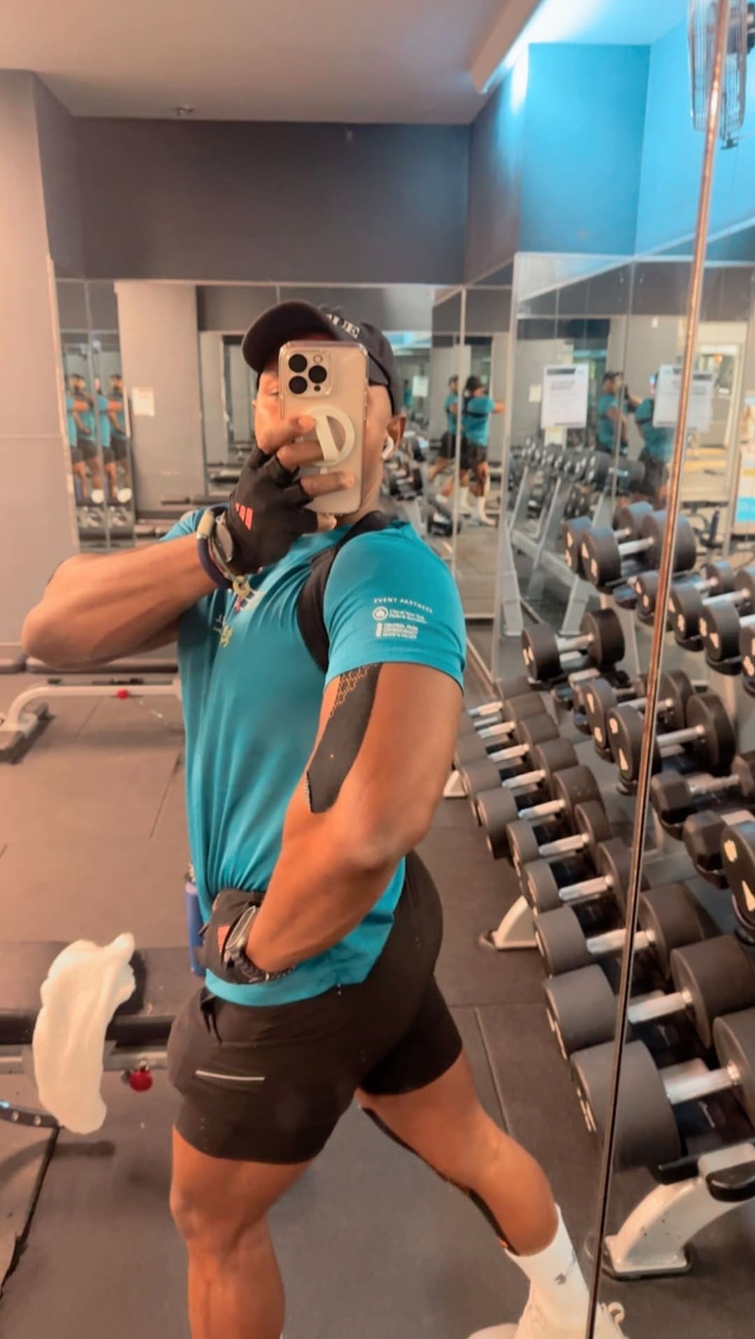 Post 2 by Henry Torres on Instagram (video)