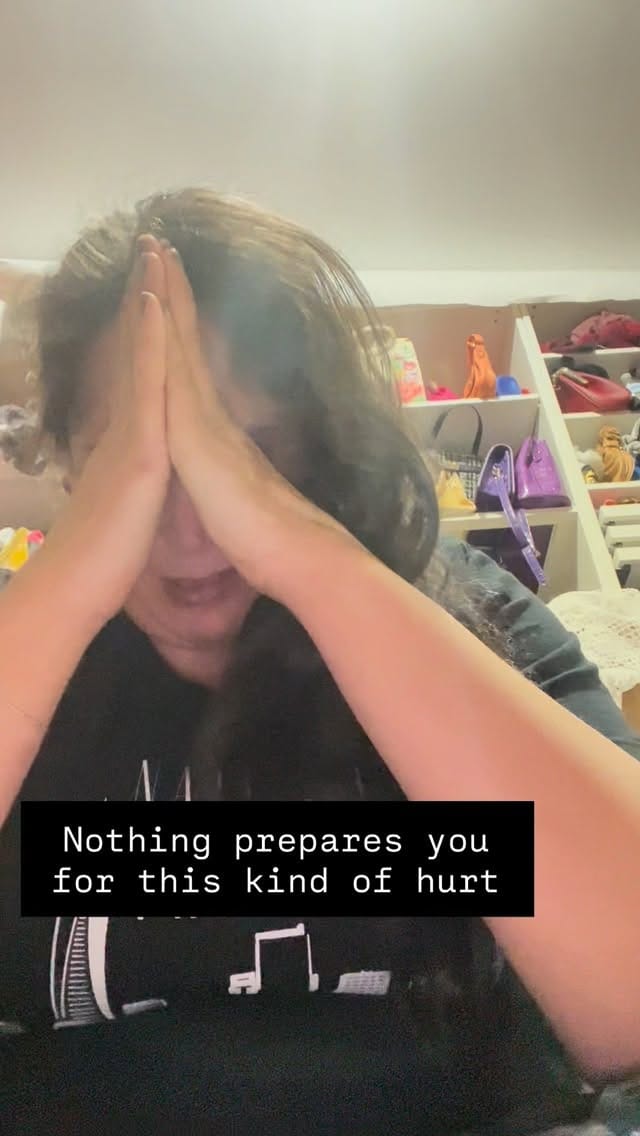 Post 4 by Nikki Apostolou on Instagram (video)