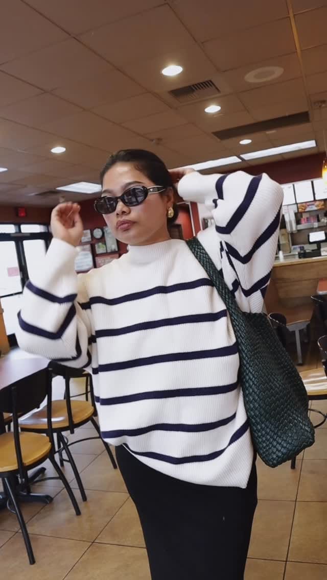 Post 6 by Mamita on Instagram (video)