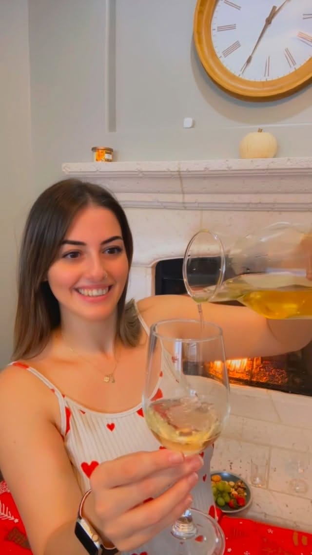 Post 10 by Sibel Özdil on Instagram (video)