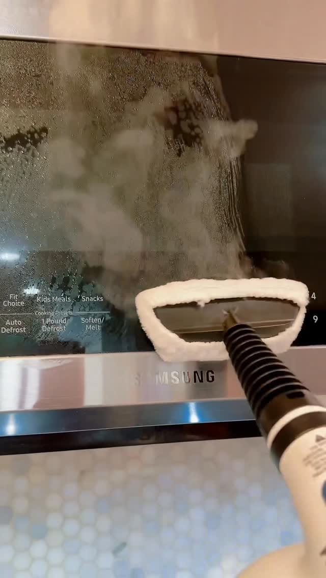 Post 8 by Melisa Subası on Instagram (video)