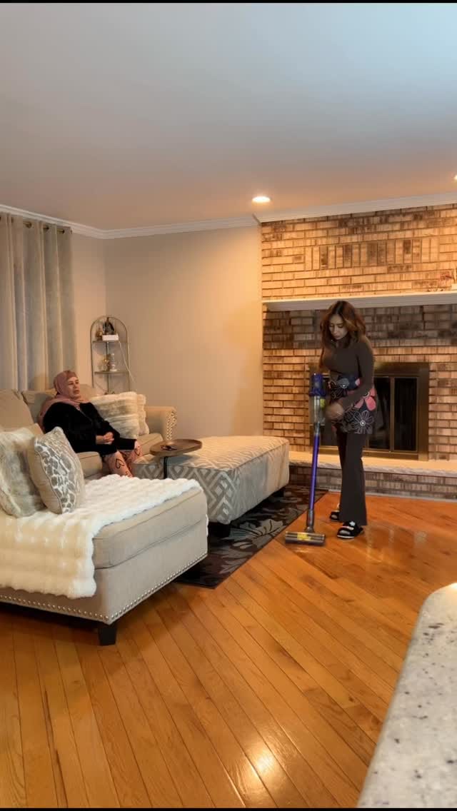 Post 7 by Roumaissa brair on Instagram (video)