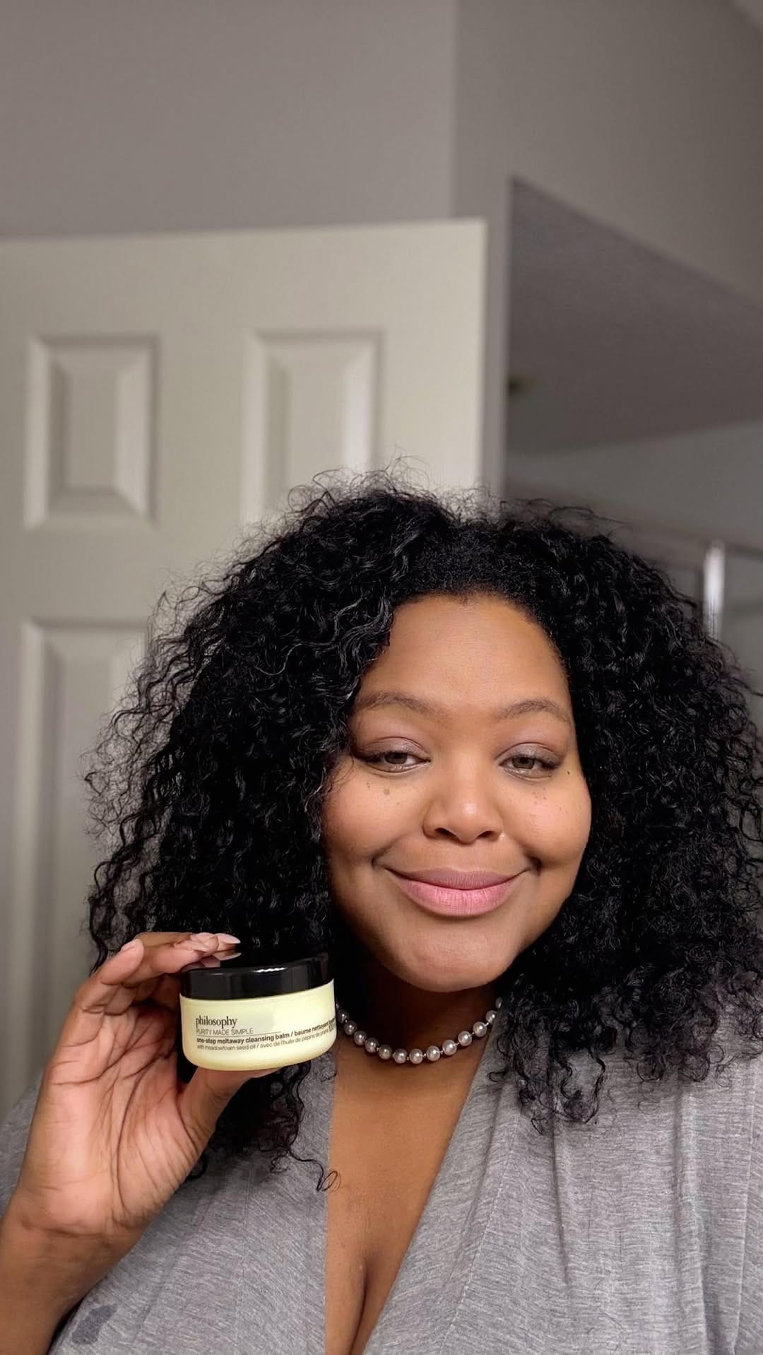 Post 3 by Nikka Shae | Oh! Nikka on Instagram (video)