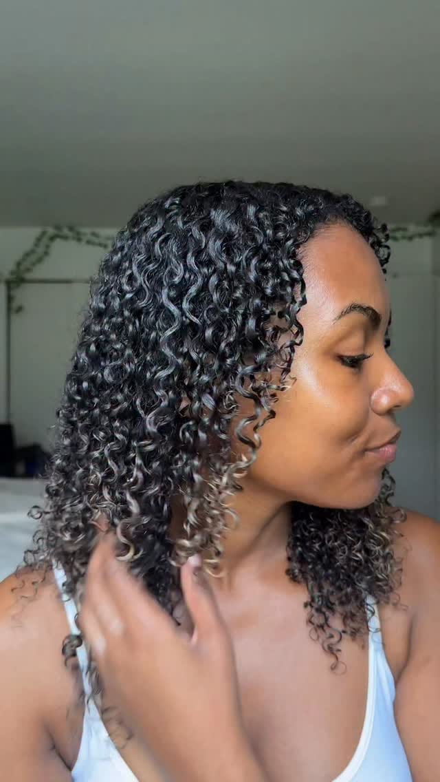 Post 1 by Jem  |  Hair Beauty Lifestyle on Instagram (video)
