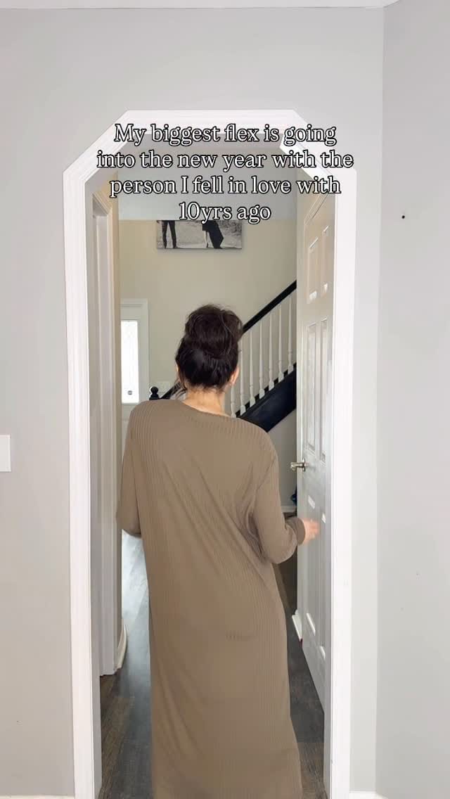 Post 6 by Nikki Vera Brown on Instagram (video)