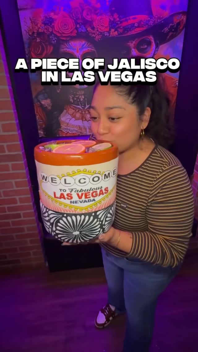 Post 10 by Velia Aurora on Instagram (video)