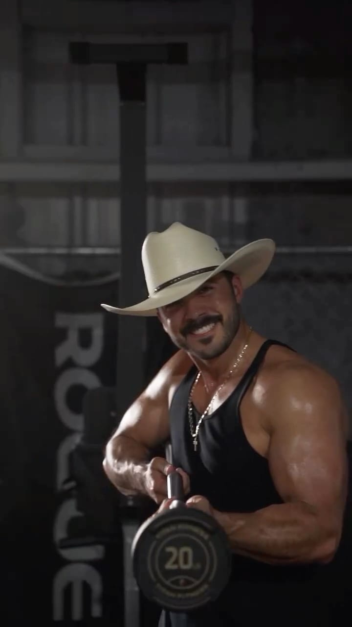 Post 10 by Luis Zaleta on Instagram (video)