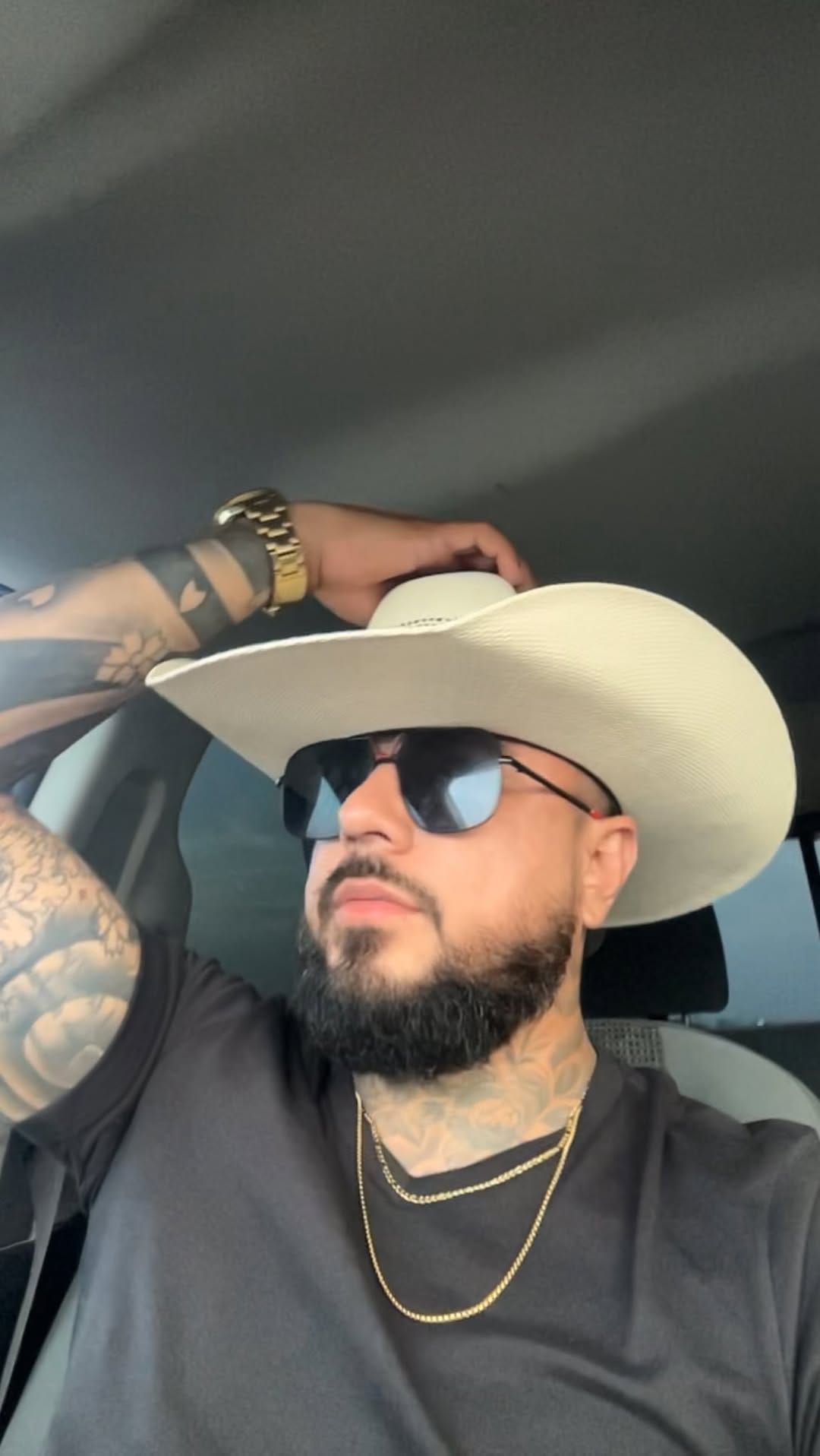 Post 3 by Mario Tovar on Instagram (video)