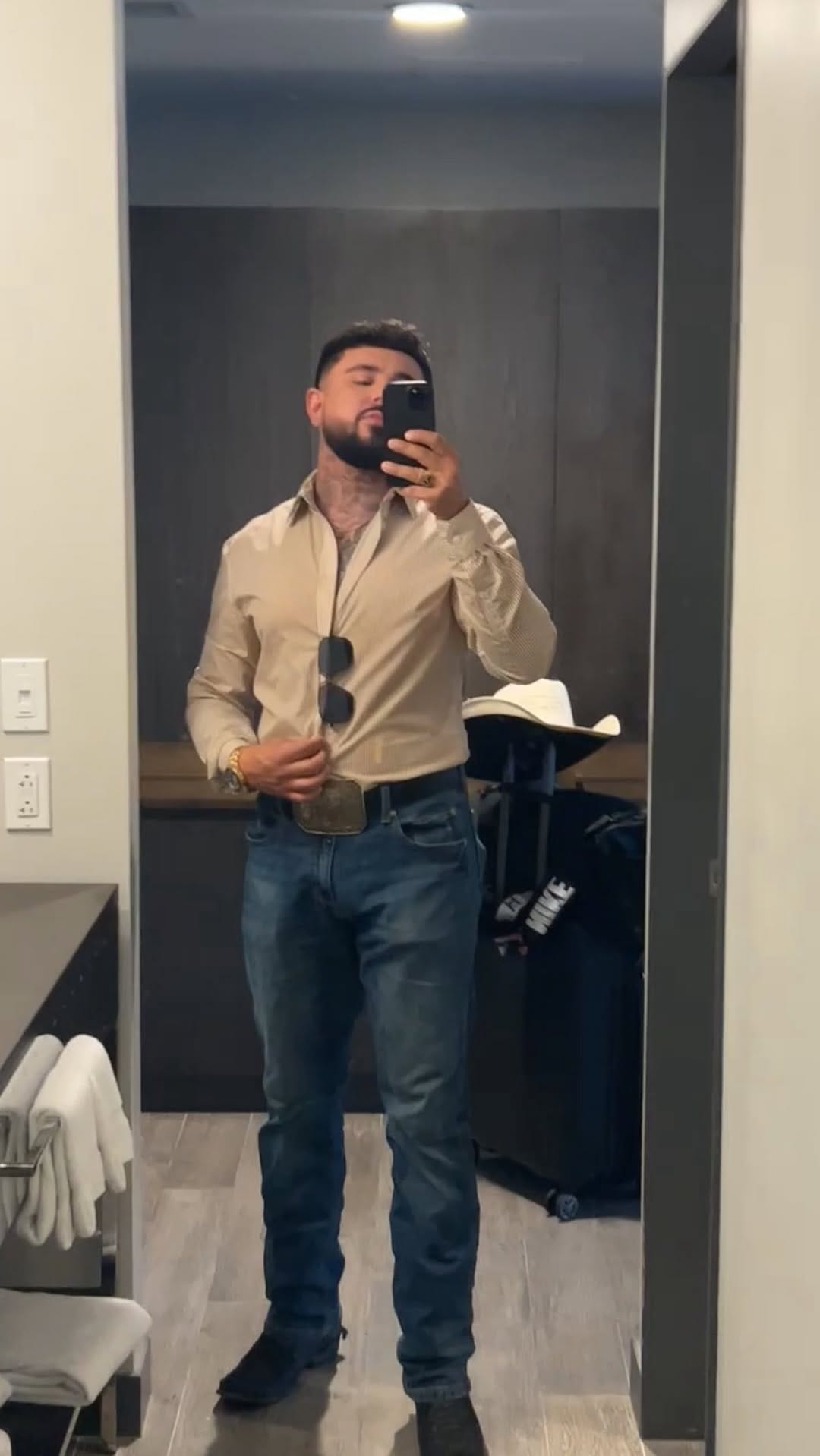 Post 7 by Mario Tovar on Instagram (video)