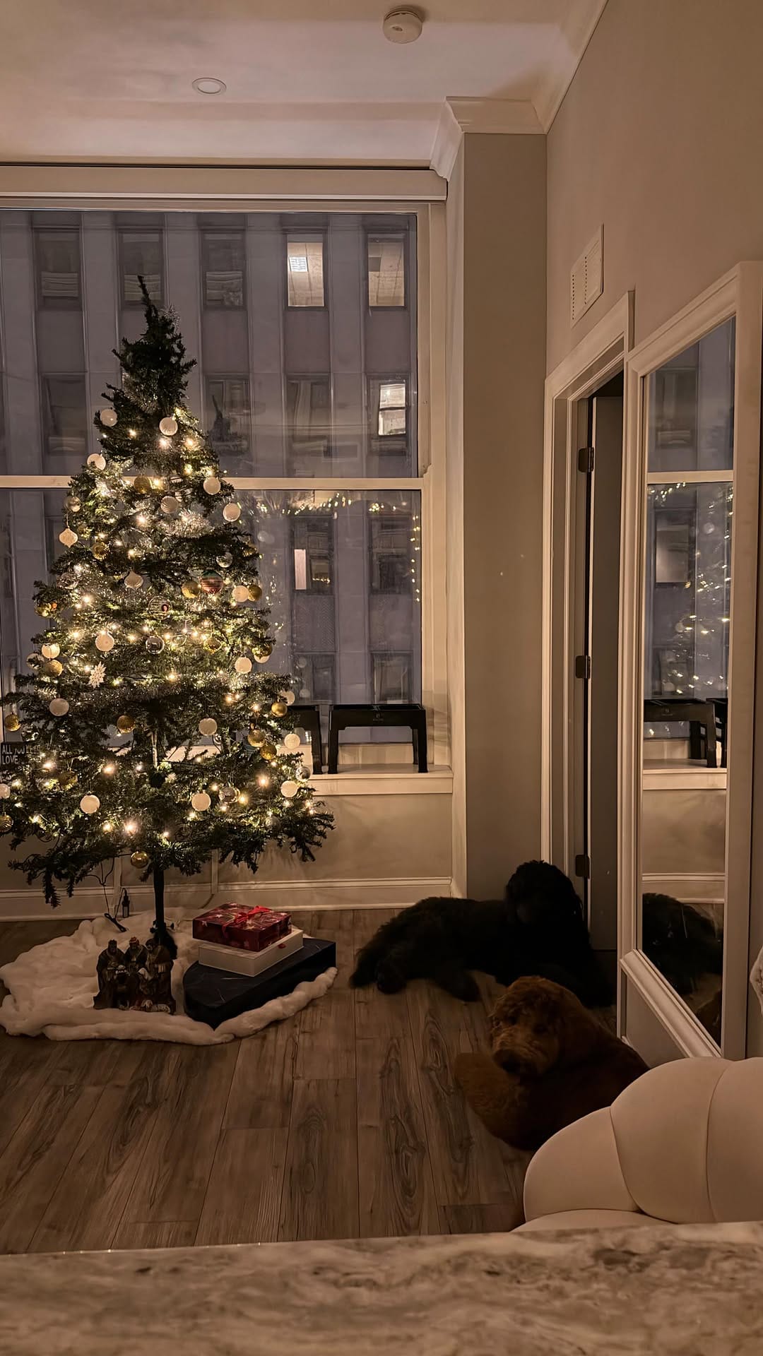 Post 5 by Hannah Maria Wright on Instagram (video)