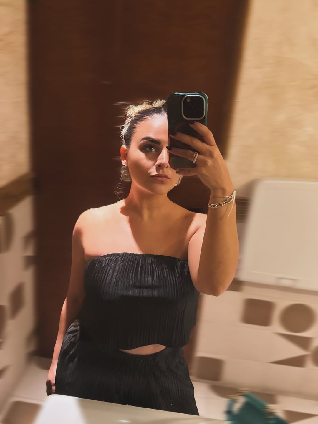 Post 8 by VANIA RIVERA on Instagram (carousel)