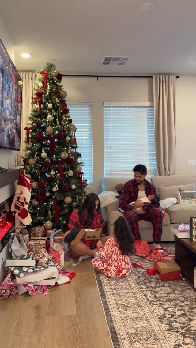 Post 4 by @gracielavx on Instagram (video)