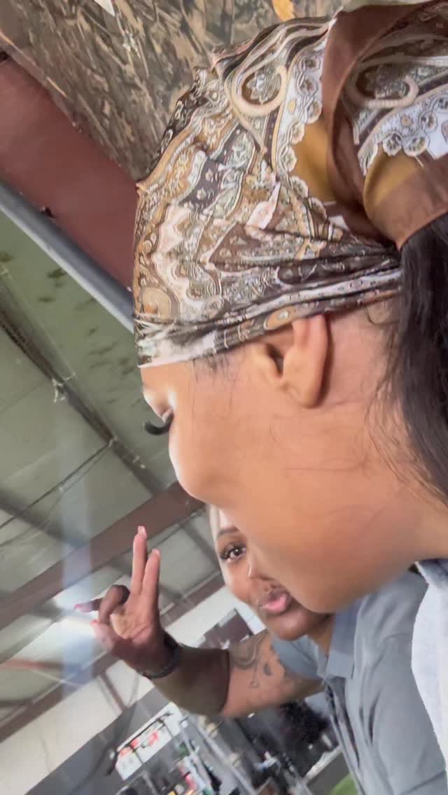 Post 7 by Your Homegirl Donni ✨ on Instagram (video)