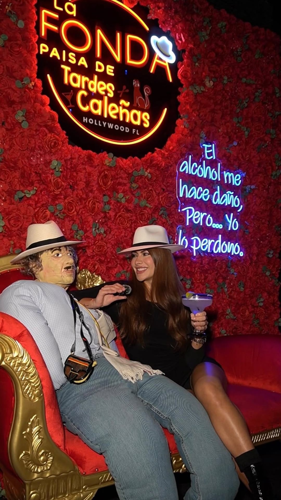 Post 10 by Andrea Cardona Orozco on Instagram (video)
