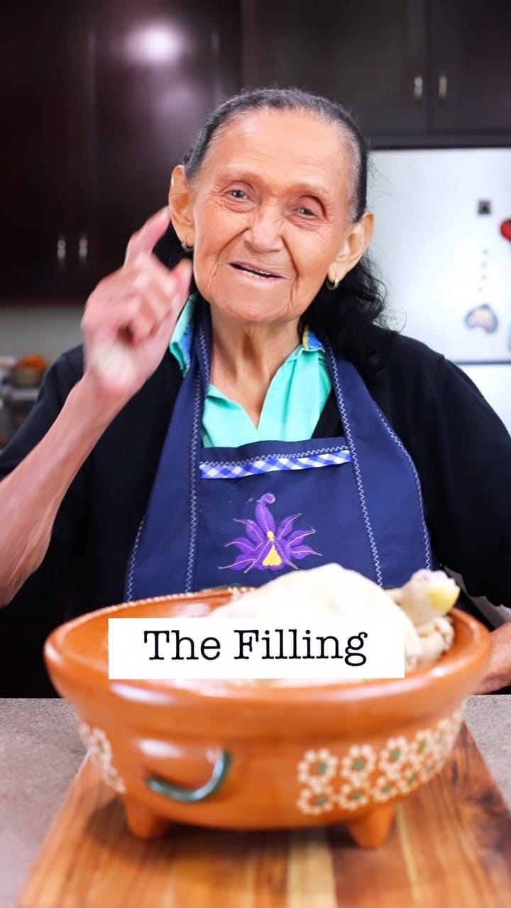 Post 10 by Abuela's Kitchen| MEXICAN FOOD on Instagram (video)