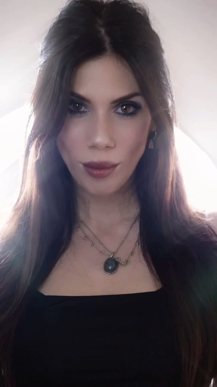 Post 8 by Gloria Fair 🌙 on Instagram (video)