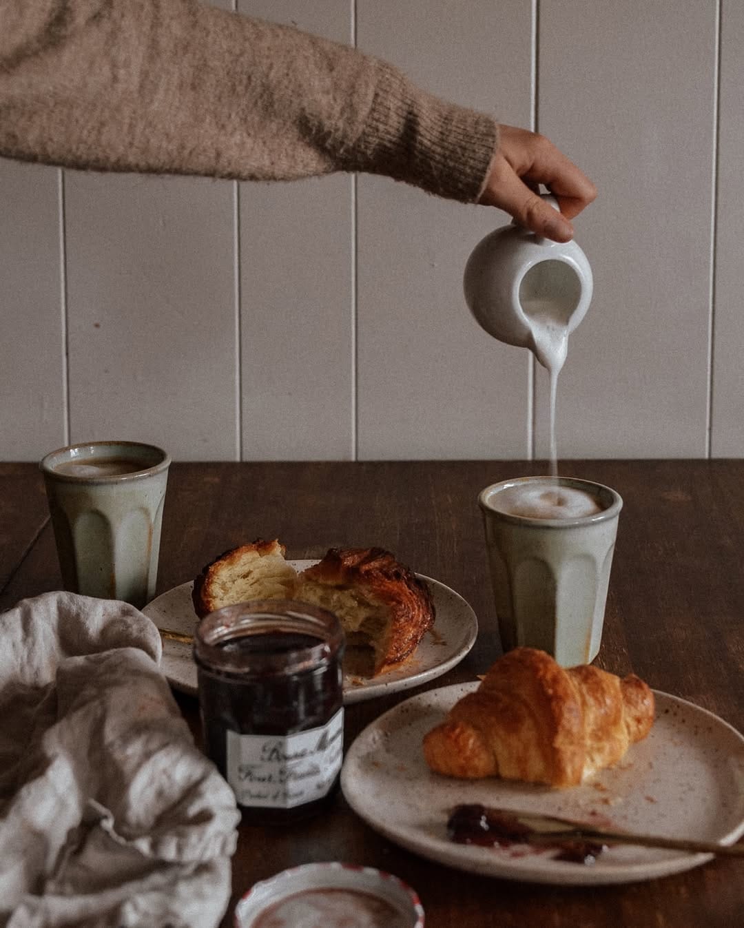 Post 1 by Jasmine Jorges on Instagram (image)