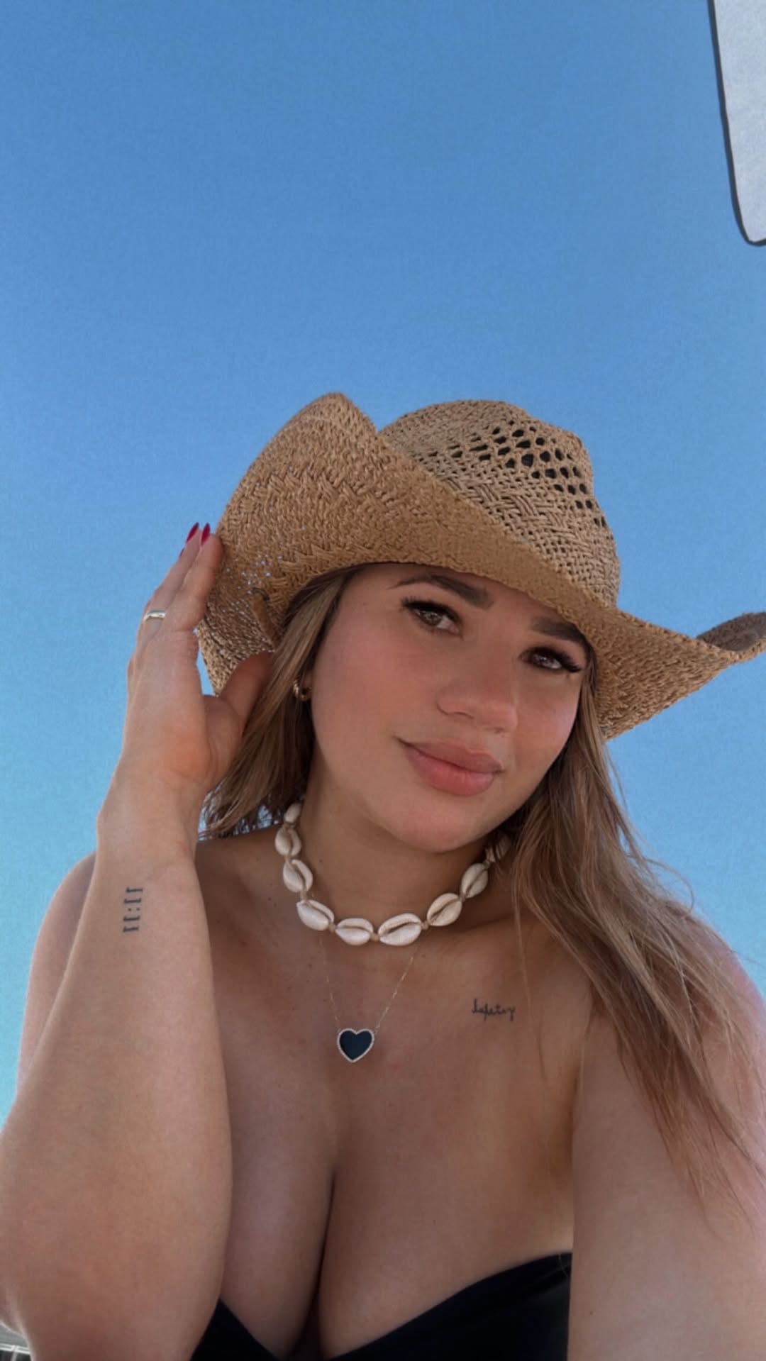 Post 2 by Alexandra Vargas | Content Creator & UGC on Instagram (video)