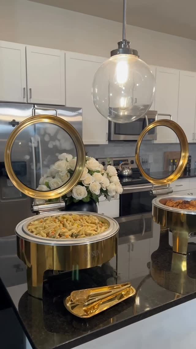 Post 4 by Shelly Bomshell on Instagram (video)