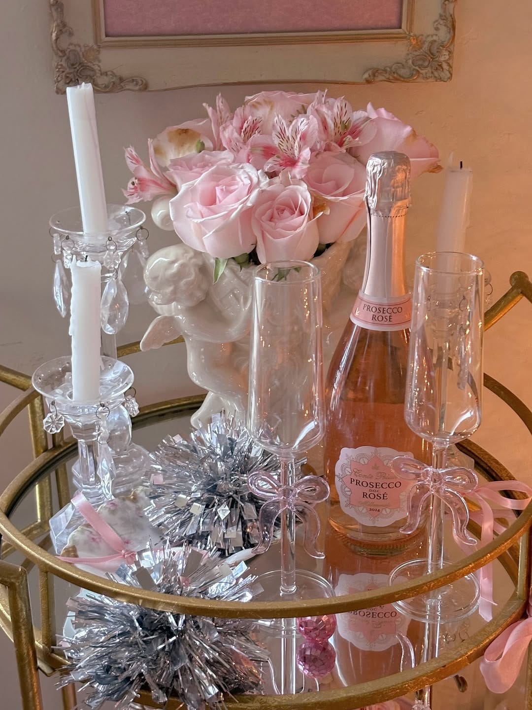 Post 2 by 𝒦𝒶𝓇𝓁𝒶 ♡ Pink lifestyle on Instagram (carousel)