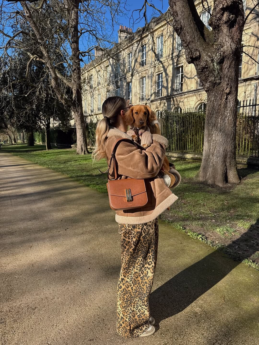 Post 8 by Carla Bellée on Instagram (carousel)