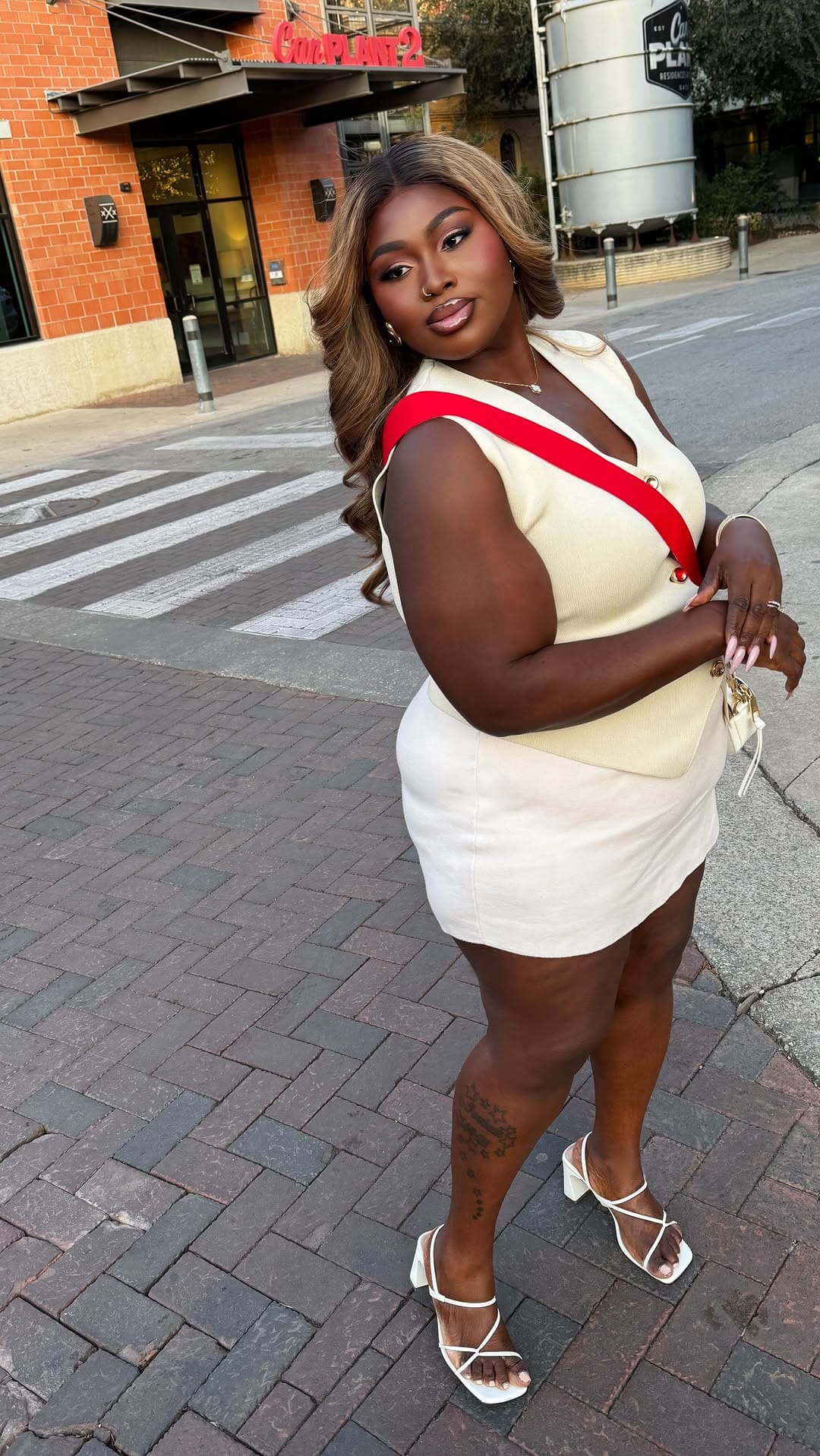 Post 3 by ᒪilian Ademakinwa | Dallas, TX | Plus Size Fashion & Beauty on Instagram (video)