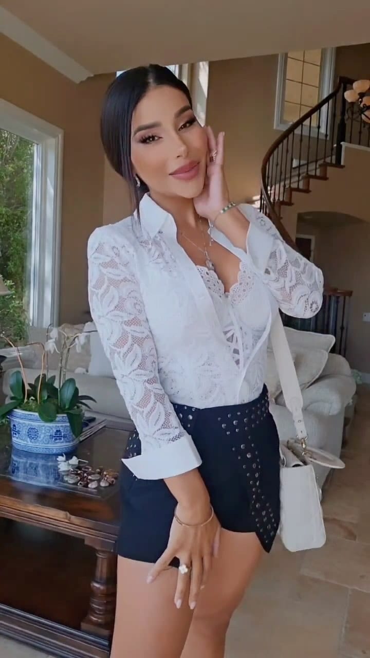 Post 5 by Gomez on Instagram (video)