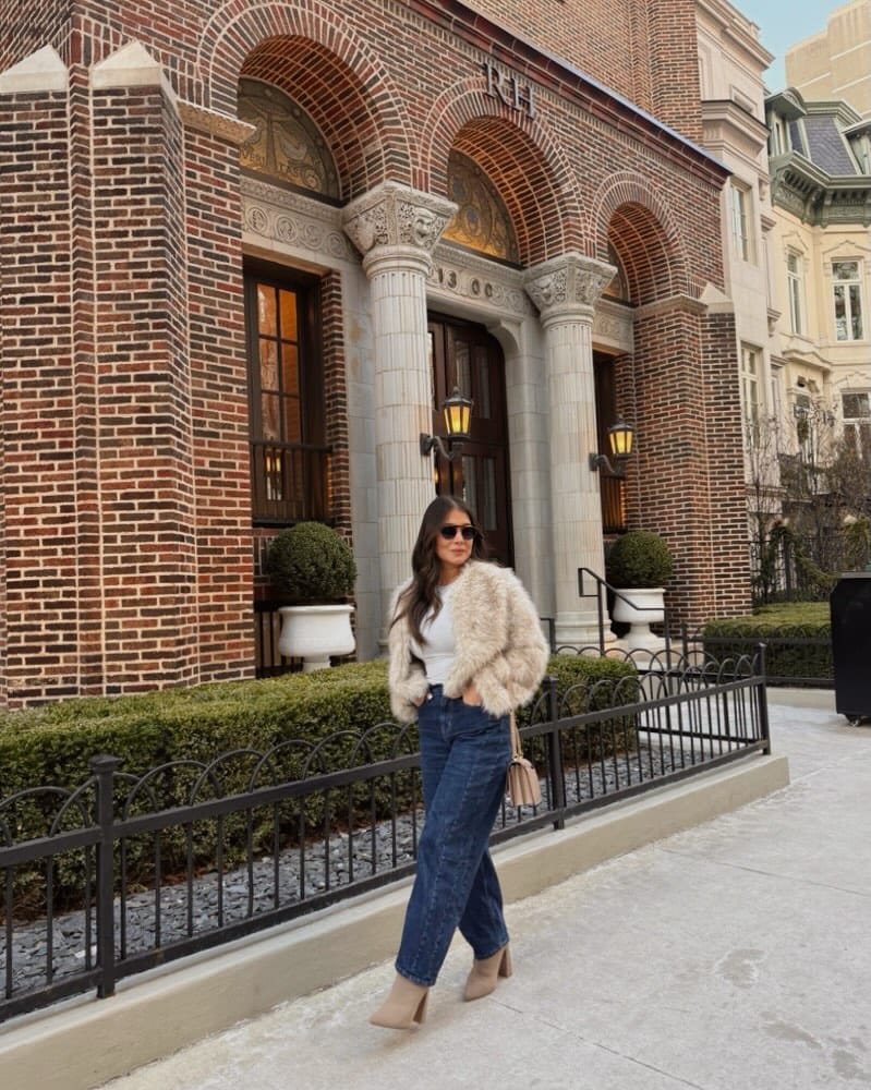 Post 5 by Jessica Venegas | Chicago Influencer on Instagram (carousel)