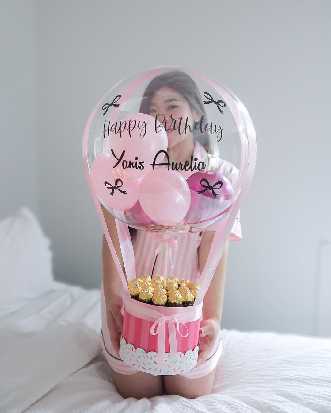 Post 10 by Yanis Aurelia on Instagram (carousel)