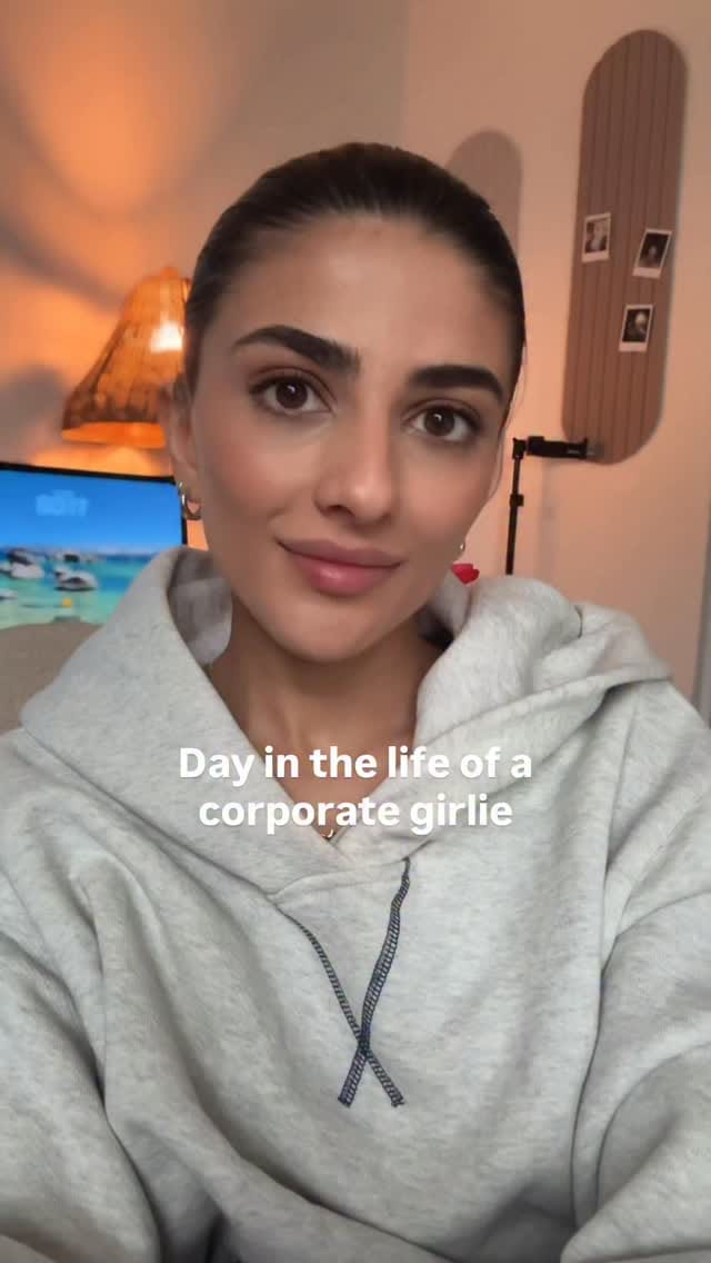 Post 7 by Zoya Khurana on Instagram (video)