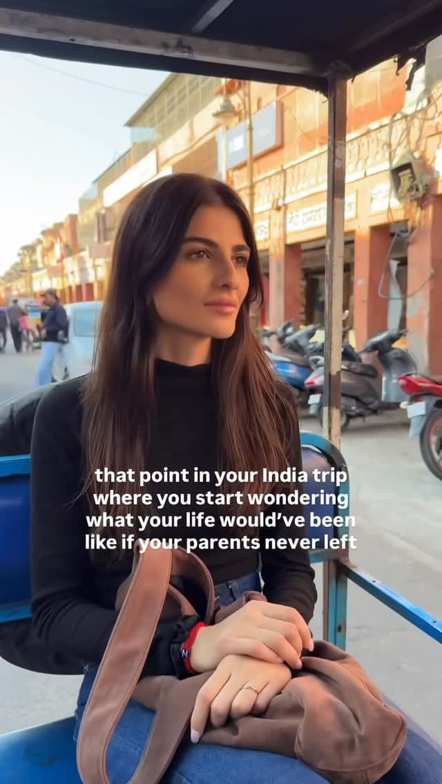 Post 2 by Zoya Khurana on Instagram (video)