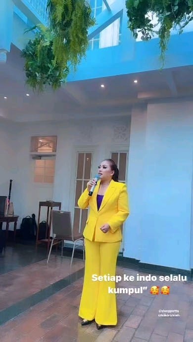 Post 10 by Desiliani Desiliani on Instagram (video)
