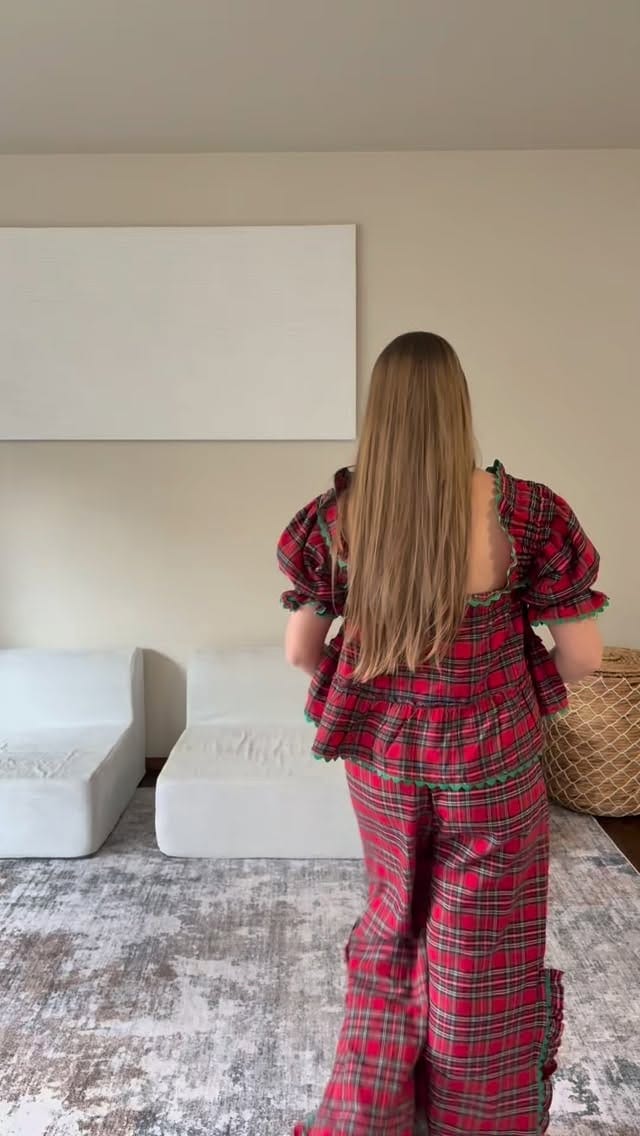 Post 8 by Mariia Hamza on Instagram (video)