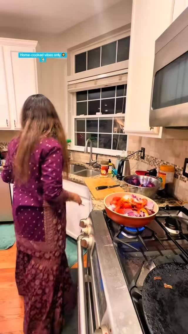 Post 2 by Maham Khaan on Instagram (video)