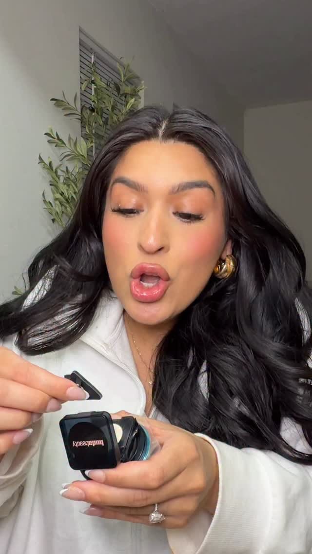 Post 2 by ᴇᴠᴇʟʏɴ ᴊᴜᴀʀᴇᴢ on Instagram (video)