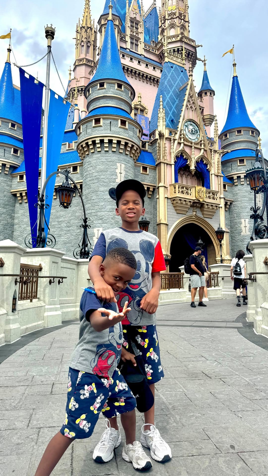 Post 4 by Alinda Etienne | Life’s Light🌟 on Instagram (video)
