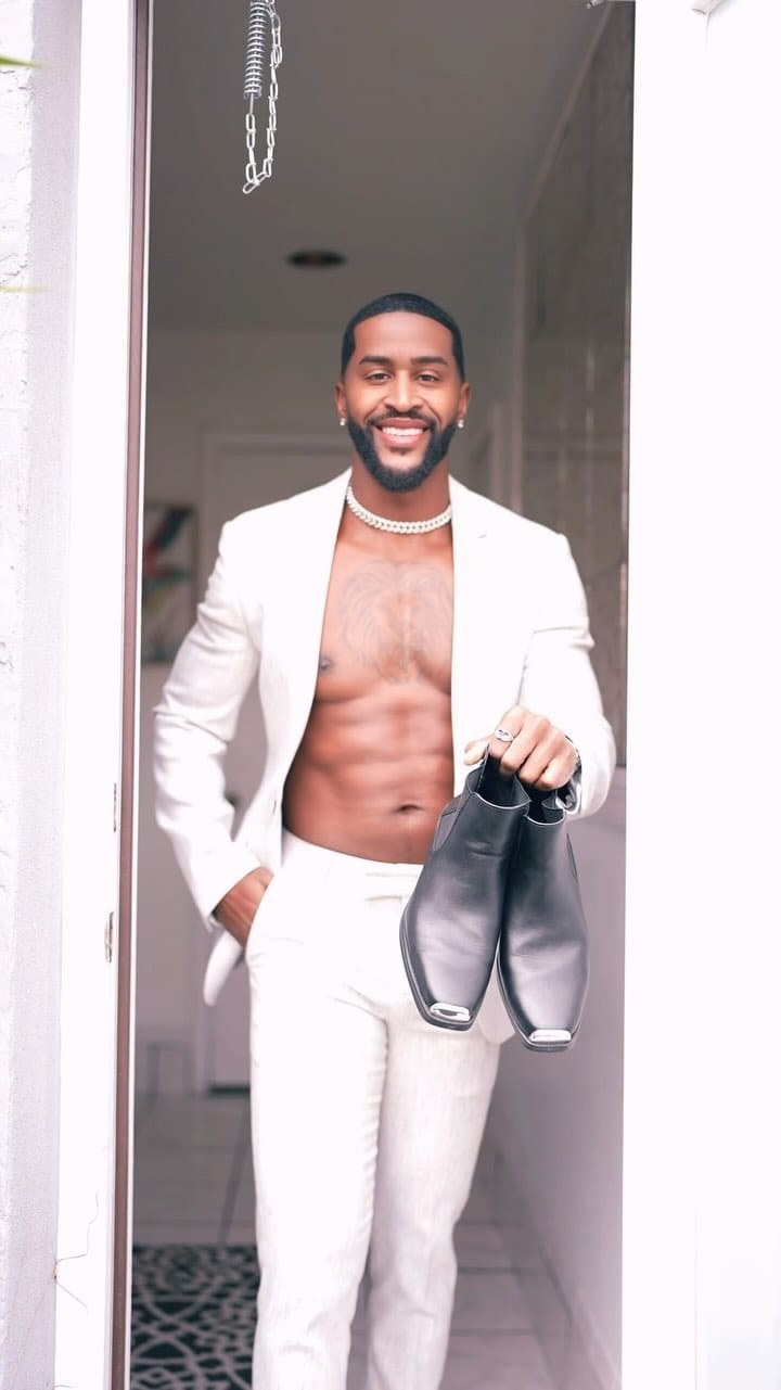 Post 5 by Christopher M 🕺🏾 on Instagram (video)
