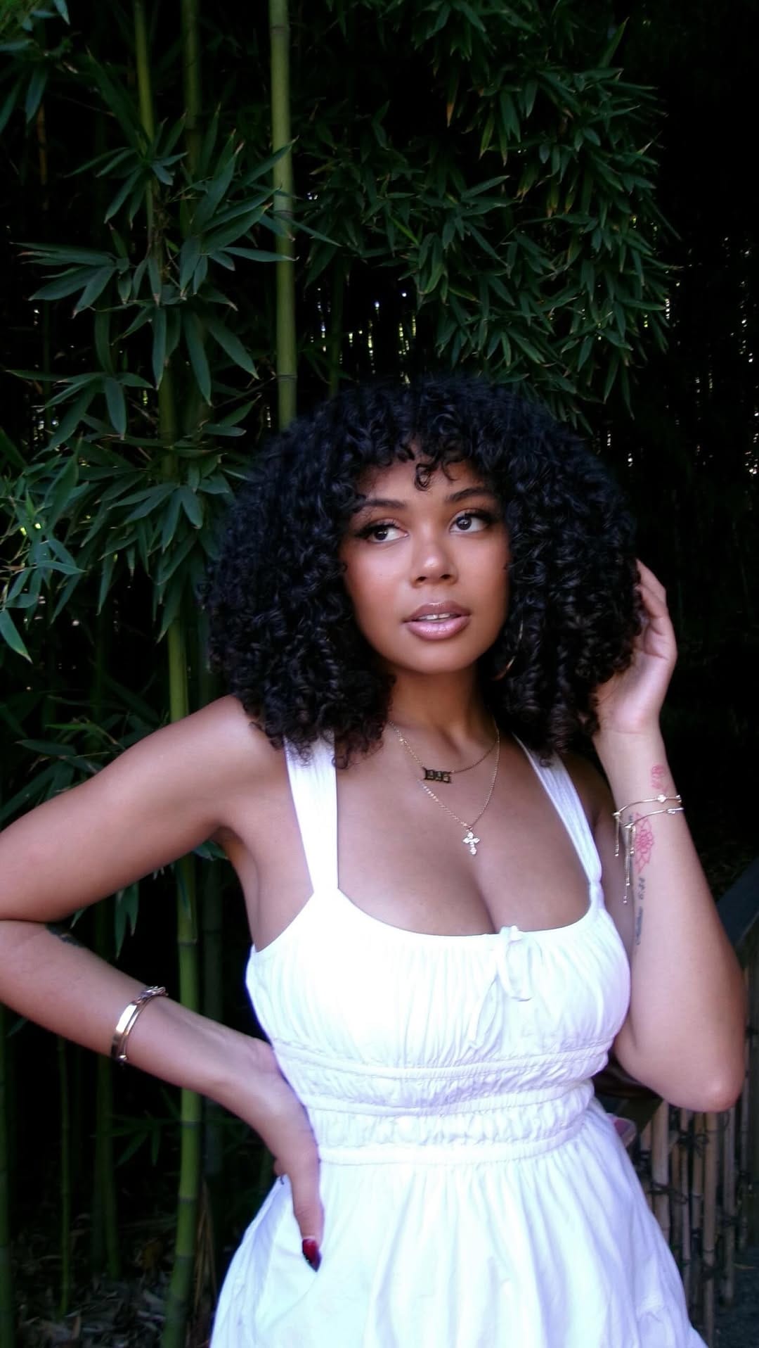 Post 7 by Jasmine on Instagram (video)